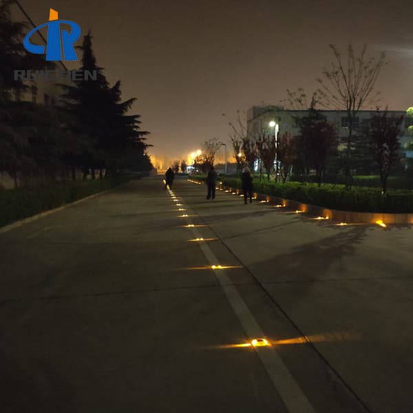 Yellow Solar Road Stud Cat Eyes Manufacturer Rate